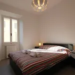 Sant\'Ambrogio Apartment